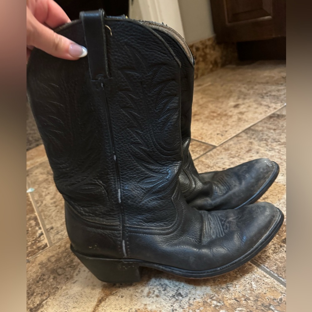Durango Black leather cowboys boots